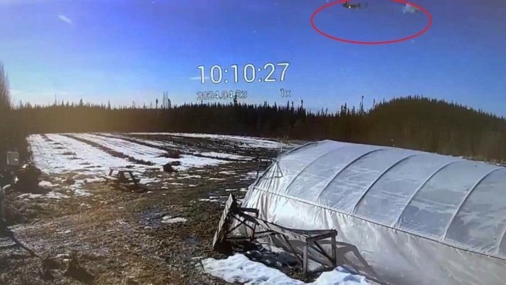 Un avion de mărfuri s-a prăbuşit în Alaska. Doi oameni au murit