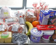 Primăria Constanța oferă produse pentru masa de Paște Cantinei de Ajutor Social 