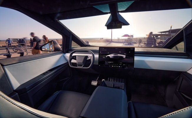 Se cere interzicerea Cybertruck pe drumurile din Europa. Mașinile lui Elon Musk sunt „periculoase” și „prea ascuțite”