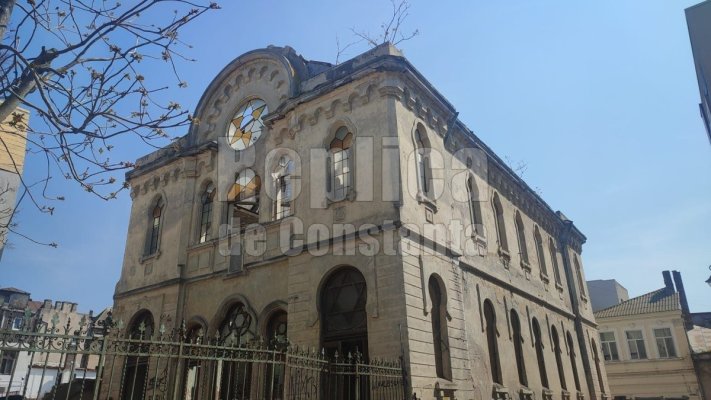 Sinagoga Mare din Constanța a rămas tot în mizerie și nepăsare 