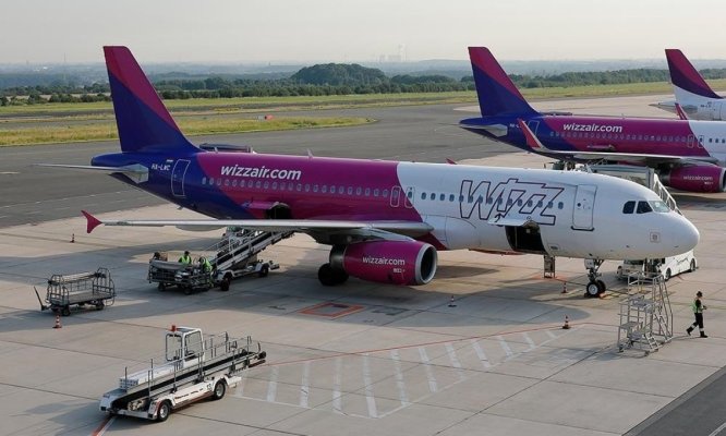 Un avion Wizz Air a aterizat de urgenţă la Iaşi, după o alertă cu bombă