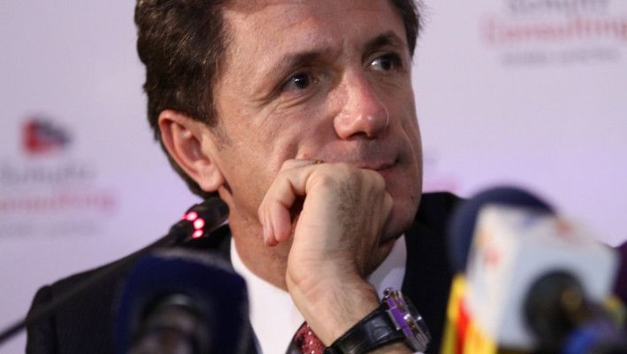 Stoicikov şi Rivaldo, printre foştii mari fotbalişti care vor participa la meciul de retragere al „Generaţiei de Aur“