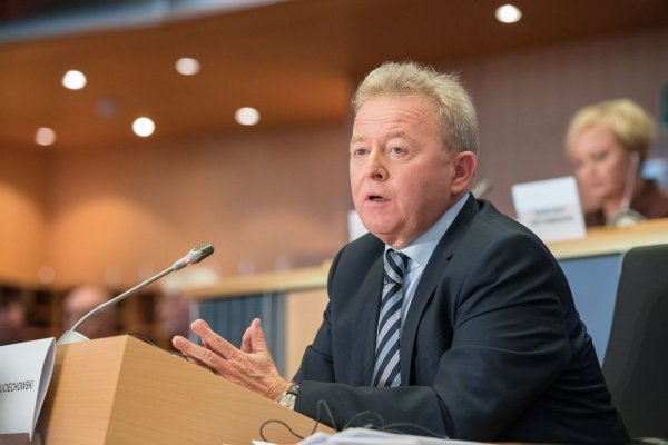 UE intenţionează să îşi majoreze exporturile de alimente în China, în pofida tensiunilor comerciale