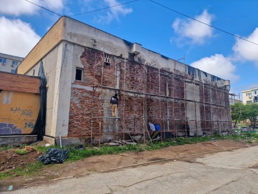 Primăria Mangalia a început reabilitarea Cinematografului „Pescăruș”