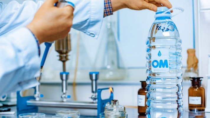 Specialist în bioelectronică: Mare atenție la apa din supermarketuri - poate distruge rinichii