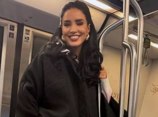 Imagini cu Adelina Pestrițu la metrou. A renunțat la mașinile de lux pentru transportul în comun