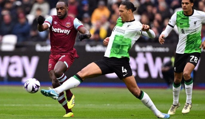 Fotbal: Liverpool se distanţează de titlu; Sheffield a retrogradat din Premier League