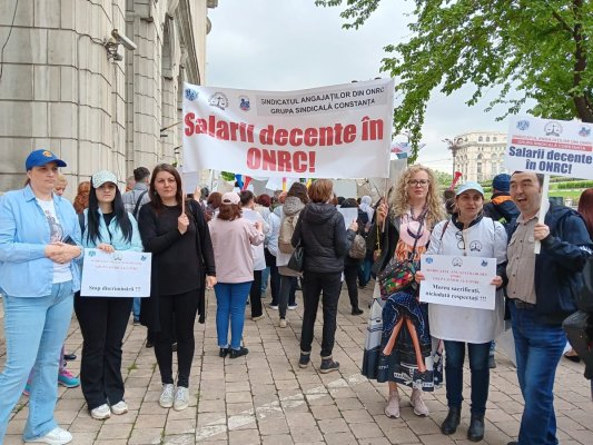 Angajații Registrului Comerțului ar putea intra în greva generală. Vezi de când! Video