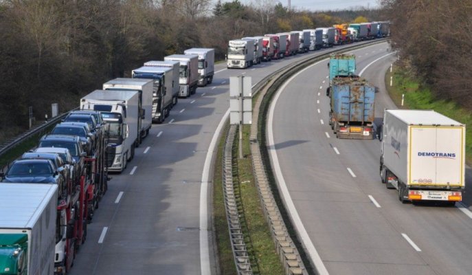 Aglomerație în mai multe puncte de trecere a frontierei de la granița cu Ungaria