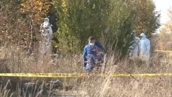 Noi informații despre crima macabră din Dâmbovița. Cine ar fi femeia găsită moartă pe un câmp