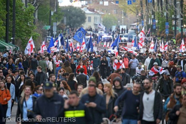 Georgia: Mii de manifestanţi împotriva legii privind „agenţii străini“