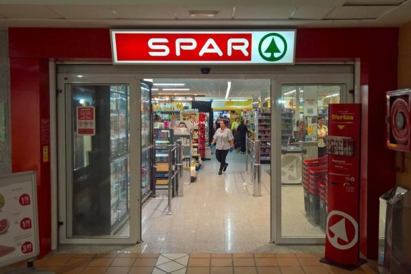 Ungaria va da în judecată lanţul austriac de supermarketuri Spar pentru defăimare