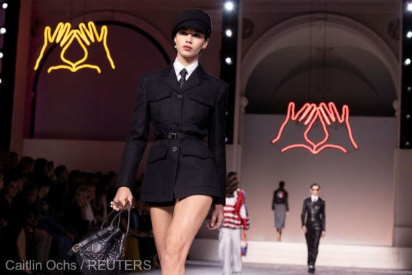 Casa de modă Dior a prezentat la New York o colecţie inspirată de actriţa Marlene Dietrich
