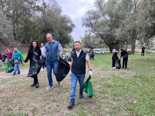 Fechet anunță că se colectează peste 5 milioane de PET-uri în fiecare zi prin SGR
