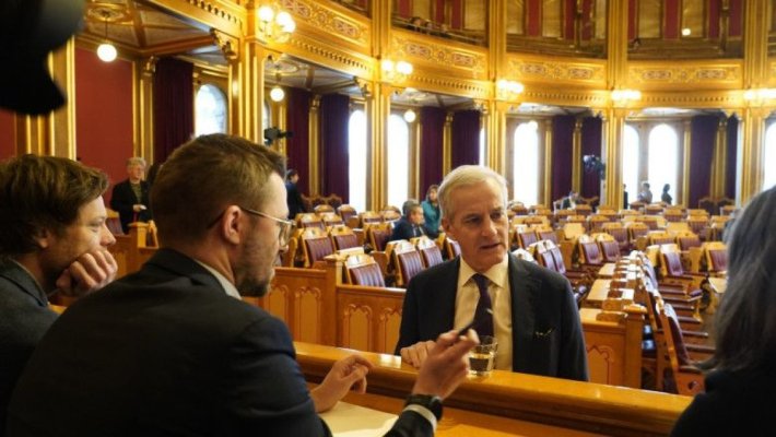 Parlamentul Norvegiei a fost evacuat după o amenințare cu bombă