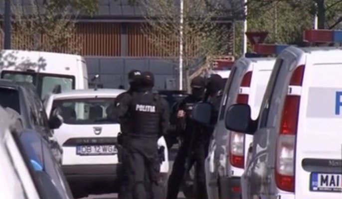 Mascații au descins în București, Ilfov și Călărași, la țepari care vindeau mașini de lux!
