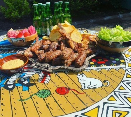 Lista cu alimentele interzise pentru români de 1 mai. Recomandarea făcută de ANPC