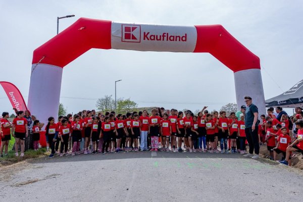 500 de copii din Castelu au alergat pentru o viață mai bună prin educație
