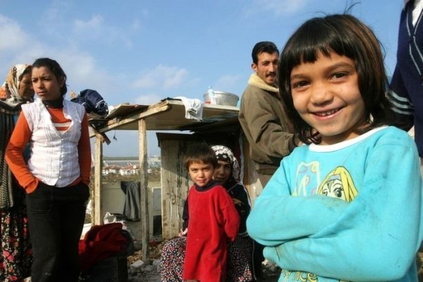 Un copil Român a fost vândut de părinții alcoolici pe 8.000 de lei în Germania. Se încearcă repatrierea minorului. 