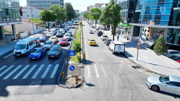 Lucrările de reabilitarea a carosabilului de pe bulevardul Mamaia continuă