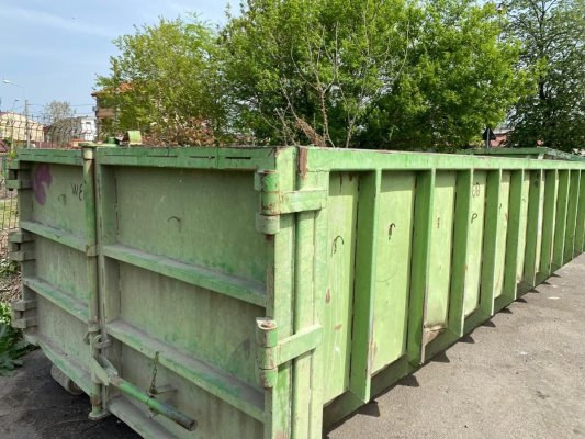 Containere speciale pentru deșeuri voluminoase, amplasate în cartierele Palas și Brătianu