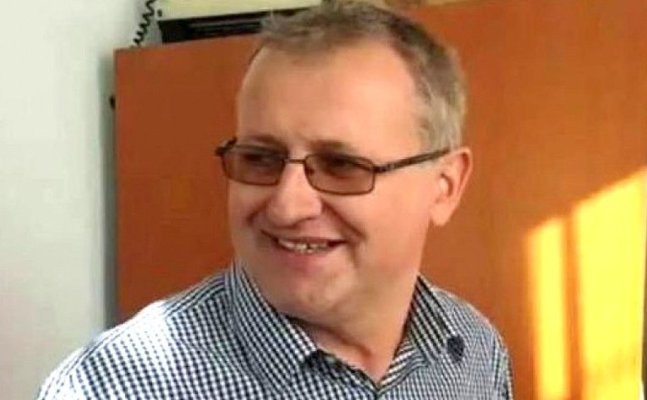 Condamnat pentru pornografie infantilă Bogdan Davidescu a fost suspendat. Soția îi ia locul
