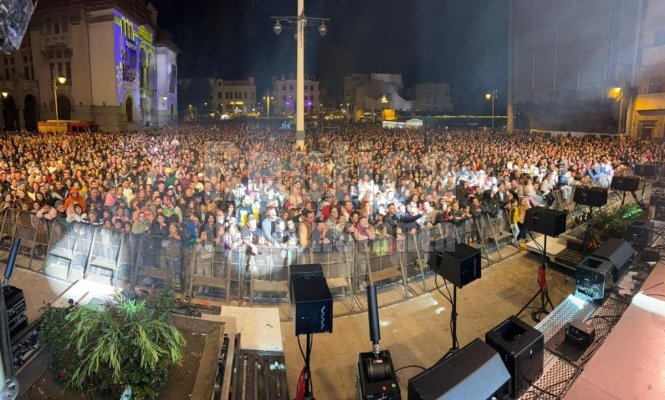 Puhoi de lume în Piața Ovidiu, la Zilele Constanței!  Video