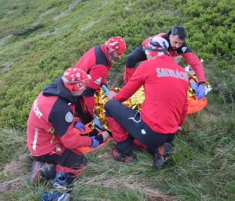 Un ucrainean rătăcit în munţi de trei zile, găsit de salvamontişti