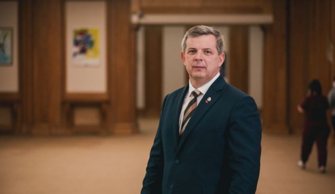 Proiect UDMR: Statul să compenseze datoriile fiscale ale întreprinderilor cu sumele neplătite pentru concediile medicale