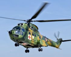 Un elicopter IAR 330 Puma a intervenit pentru căutarea celor trei marinari dispăruți în Marea Neagră