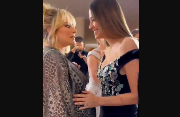 Andreea Raicu vrea să devină mamă? A pus, de două ori, mâna pe burtica Laurei Cosoi