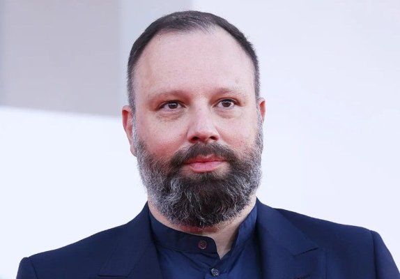 Cannes 2024: Regizorul Yorgos Lanthimos spune că lumea e mai ciudată decât filmele sale