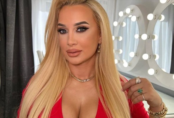 Simona Trașcă, siluetă de invidiat. Blondina s-a fotografiat într-o ipostază care i-a uimit pe fani
