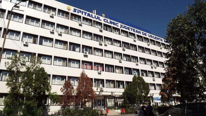 Medicii de la Spitalul Județean Arad au extirpat o tumoră uterină de 10 kilograme 