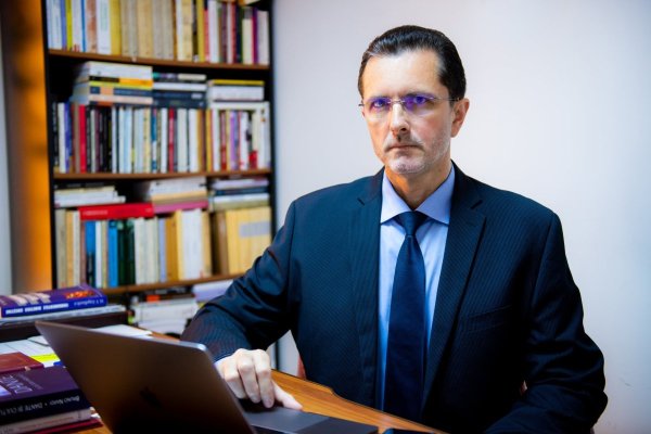 Vasile Bănescu critică respingerea admiterii lui Mircea Cărtărescu în Academia Română
