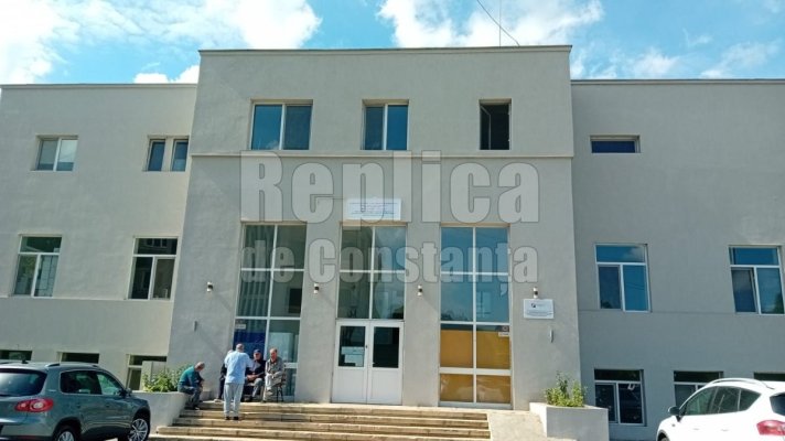 Spitalul CFR Constanța a încălcat legea atribuind  ilegal un contract de reabilitare al unei clădiri din port! Video 