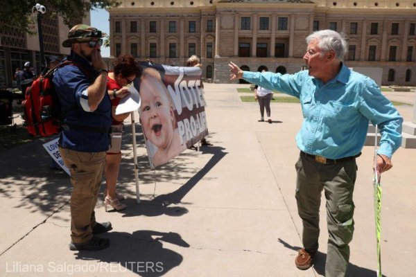SUA: Senatul din Arizona abrogă o interdicţie de avort care datează din 1864