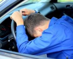Lege adoptată: Șoferii prinși băuți sau drogați la volan rămân zece ani fără permis