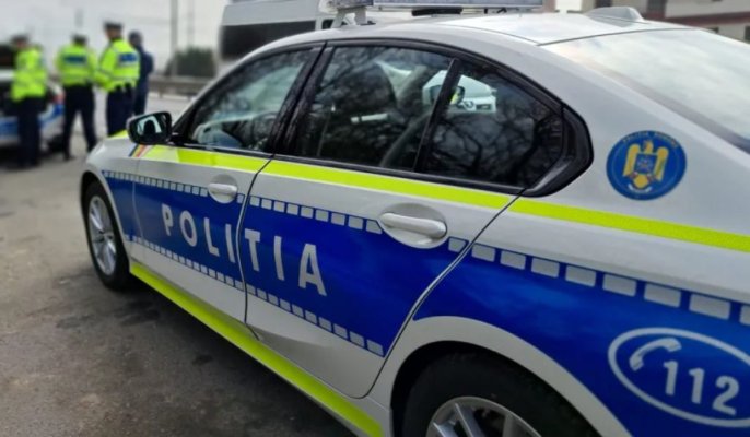 Un bărbat și-a dat iubita afară și s-a baricadat cu cei doi bebeluși în casă