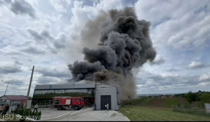 Incendiu la o secţie de producţie de tâmplărie PVC; a fost emis mesaj Ro-Alert