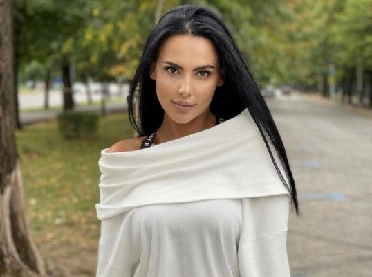 Soția lui Ștefan Bănică Jr., luată în vizor că s-a îngrășat, după ce a apărut într-o ținută sexy