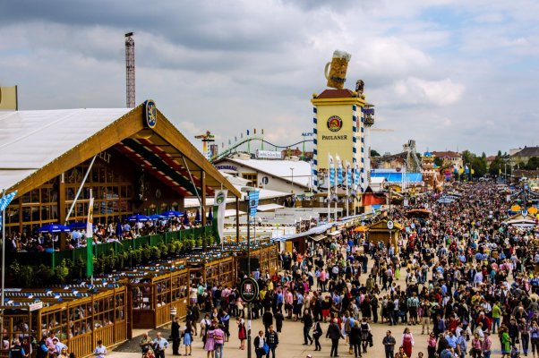 Festivalul Oktoberfest interzice o melodie adoptată de extremişti germani