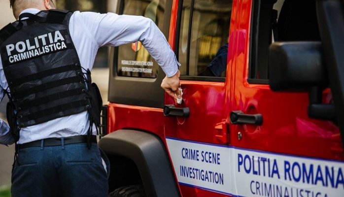 Bărbat de 52 de ani, găsit mort într-o casă părăsită. Suspect ar fi fratele său