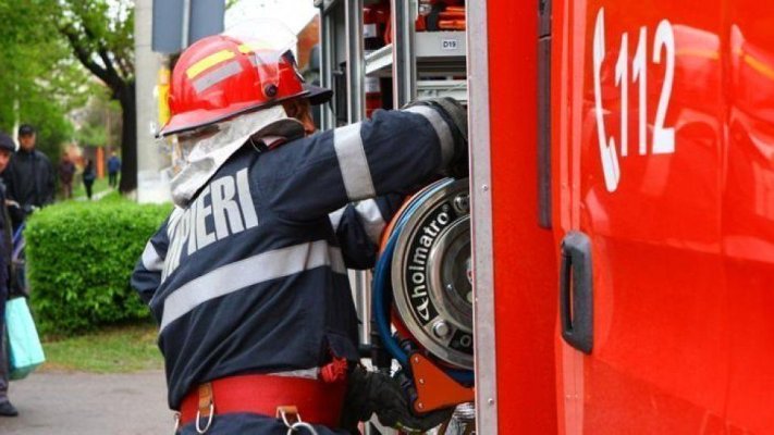 Mesaj RO-Alert după ce o mașină a avariat o conductă de gaze
