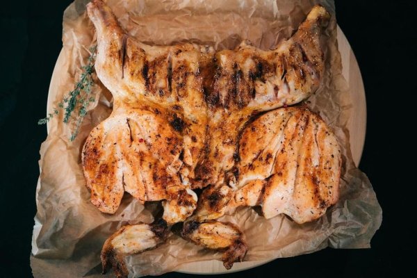 Importurile de carne de pui: Brazilia depășește Ucraina pe piața românească