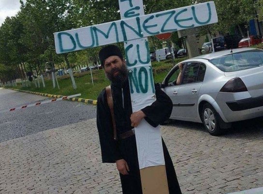 Călugărul candidat la Primăria Constanța, acuzat de hărțuirea alegătorilor! Video