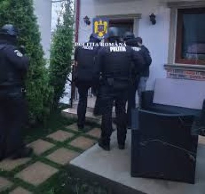 Un șarlatan din Costinești a încasat peste 100.000 de lei de la stat, pentru cazarea și hrana unor ucraineni...închipuiți!