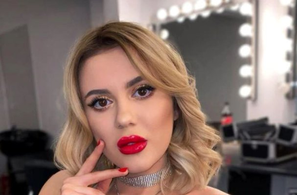 Emily Burghelea, gafă rușinoasă! Fanii nu au iertat-o, după ce a „pocit“ un cuvânt!