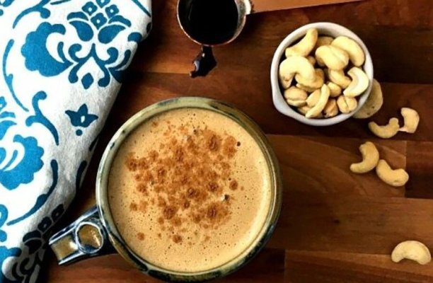 Evită să mănânci caju și să bei cafea, în același timp! Iată de ce