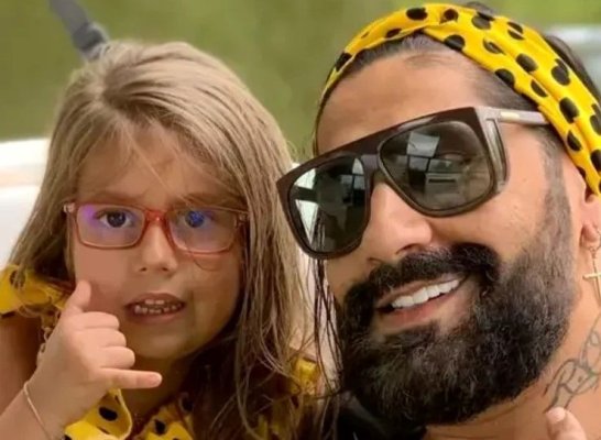 Fiica lui Connect-R, discriminată la școală: „Îmi spune că ea nu mai vrea să fie de etnie romă”